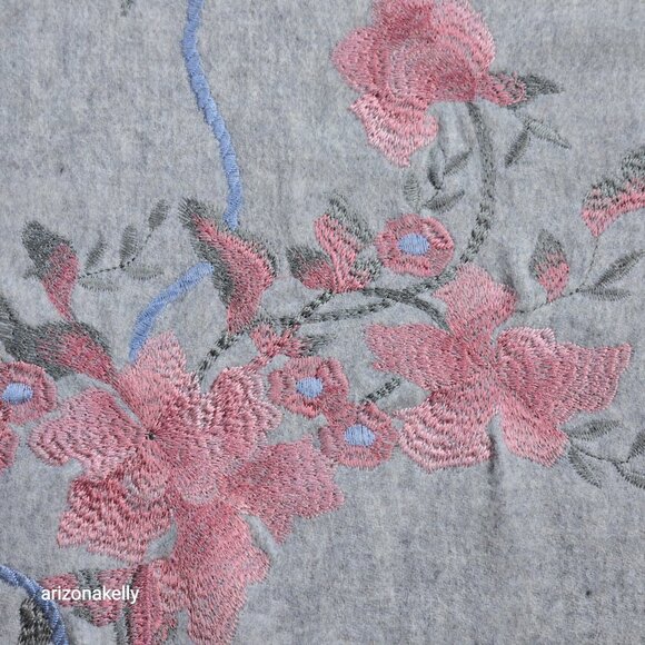 Embroidered Wool Scarf Floral Flowers - Picture 6 of 11